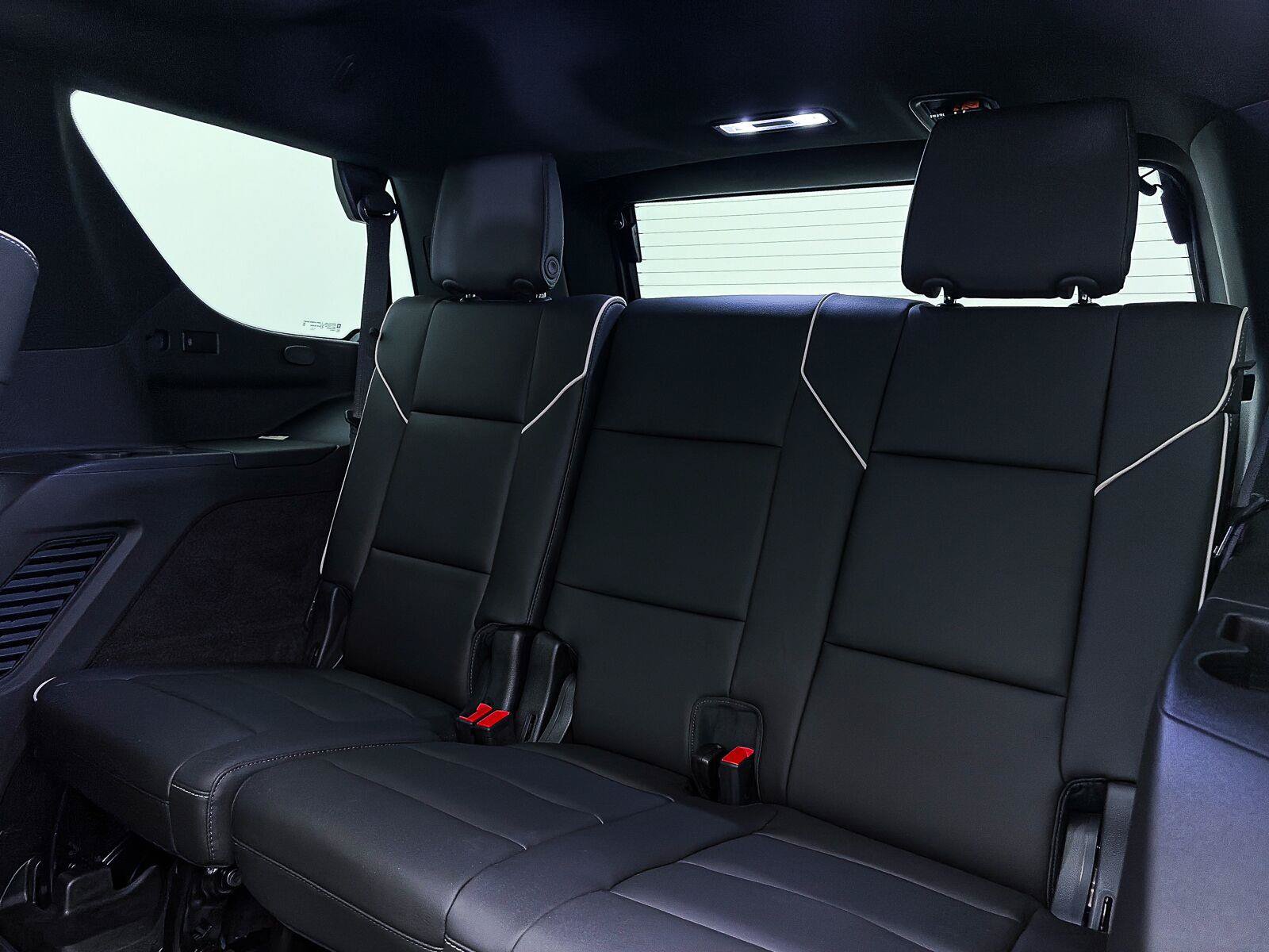 Used 2024 Cadillac Escalade Premium Luxury AWD/4WD image 40