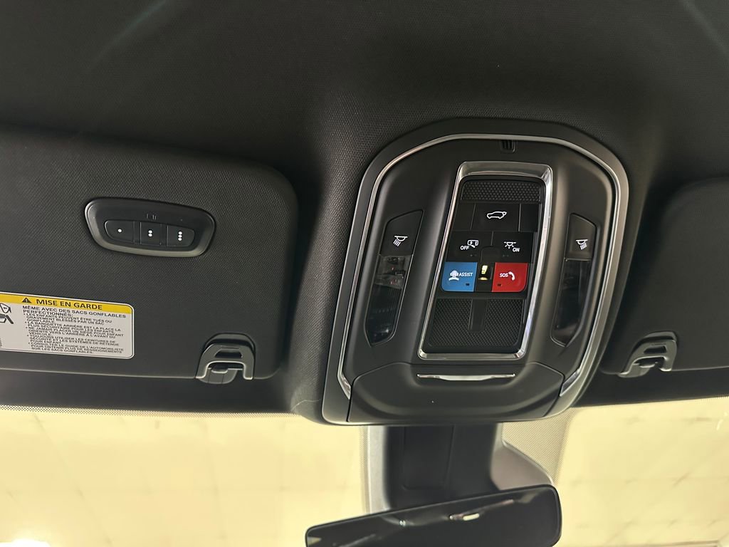 Used 2024 Jeep Wagoneer 4WD image 35