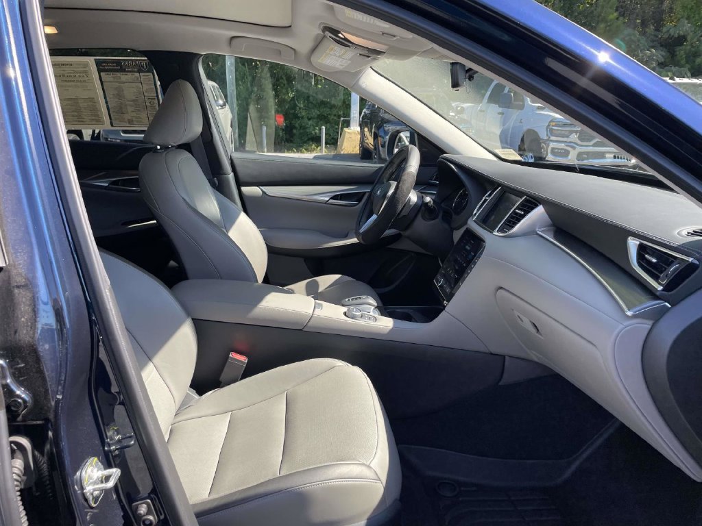 Used 2023 INFINITI QX50 Luxe FWD image 15