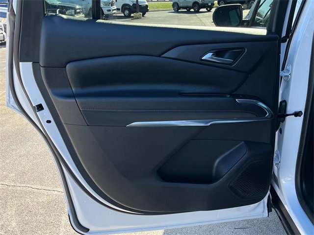 Used 2025 Chevrolet Traverse Z71 w/ Driver Confidence Package image 11