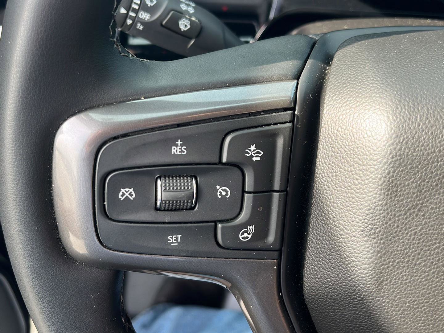 Used 2024 Chevrolet Silverado 2500 High Country w/ High Country Premium Package image 12