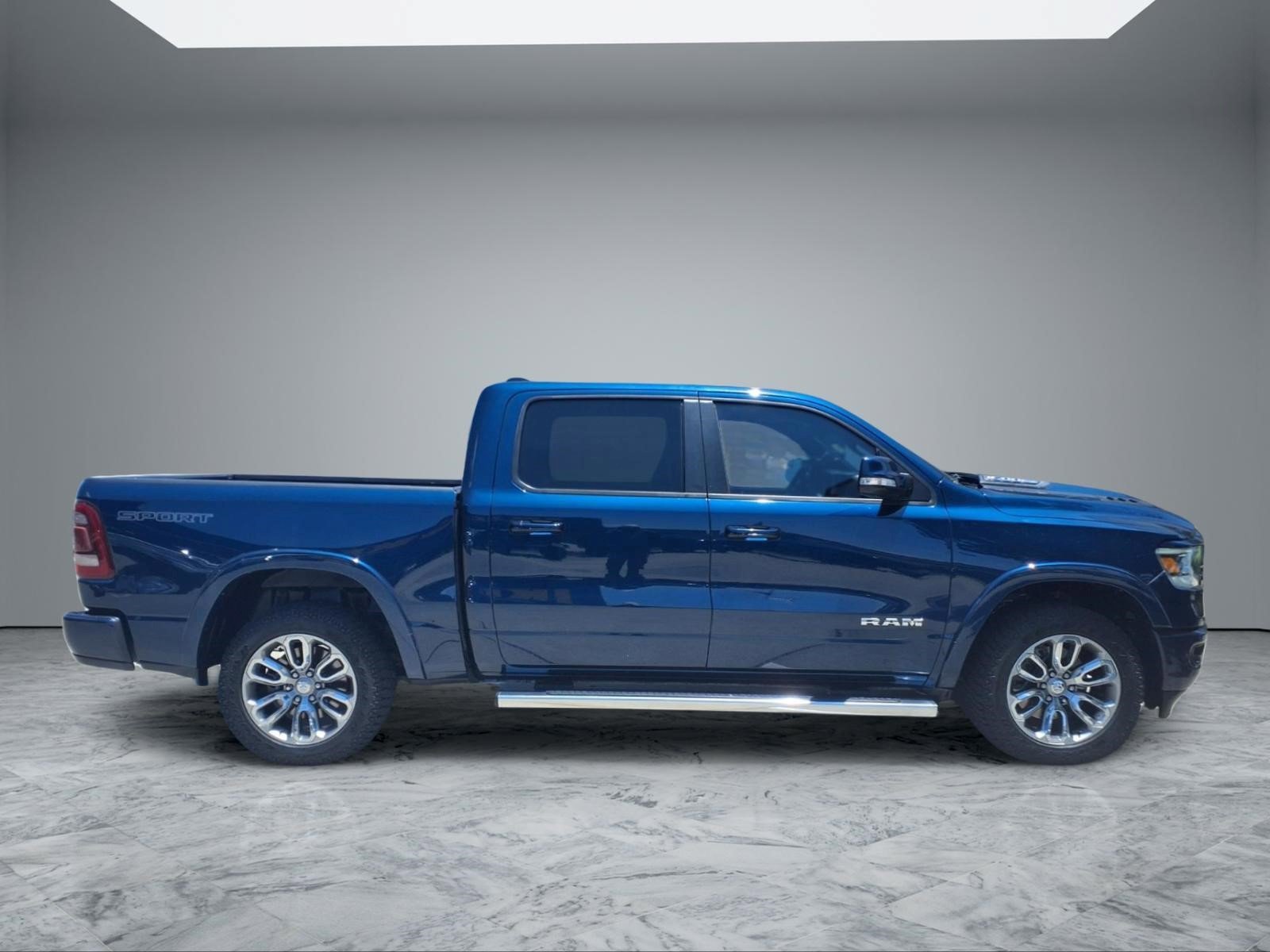 Used 2021 RAM 1500 Laramie w/ Sport Appearance Package AWD/4WD image 8
