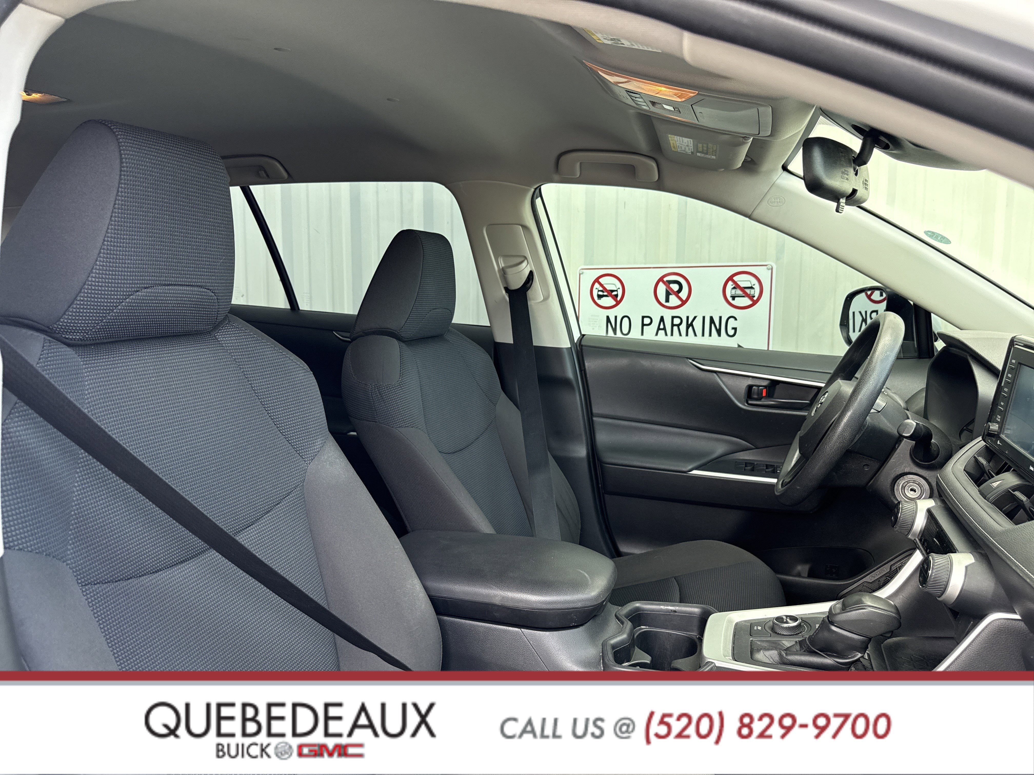 Used 2020 Toyota RAV4 LE image 30