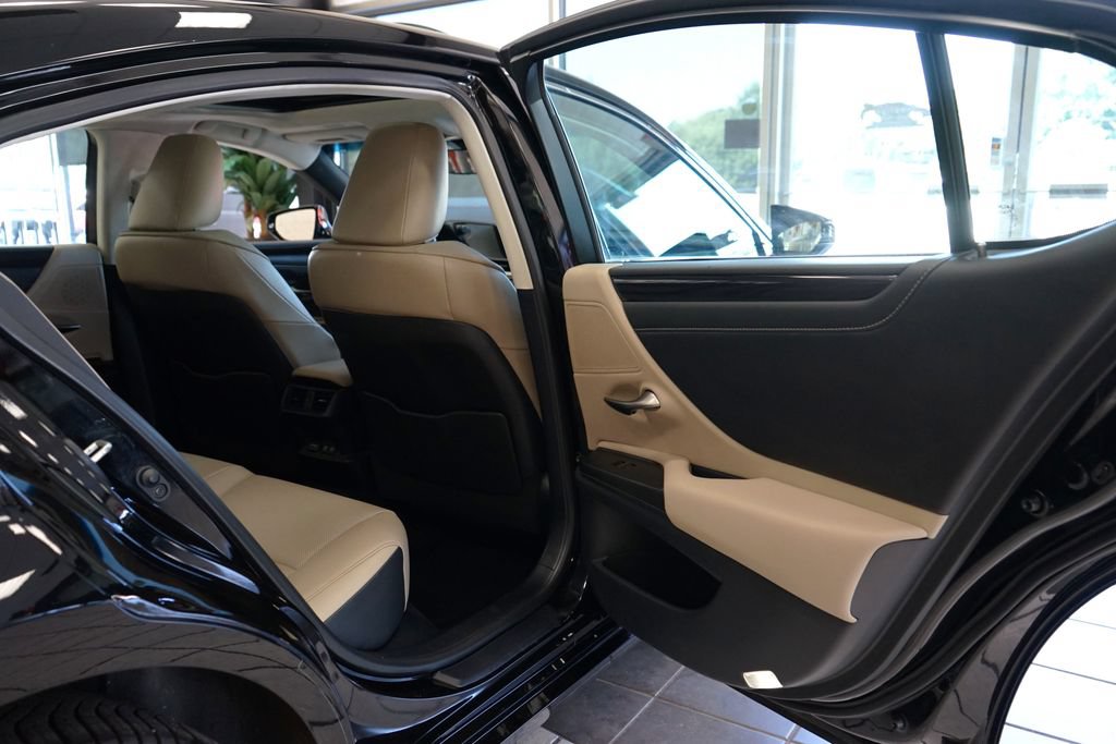 Used 2021 Lexus ES 250 w/ Premium Package AWD/4WD image 50
