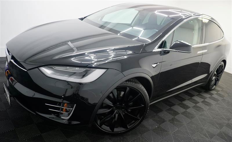 Used 2018 Tesla Model X 75D AWD/4WD image 2
