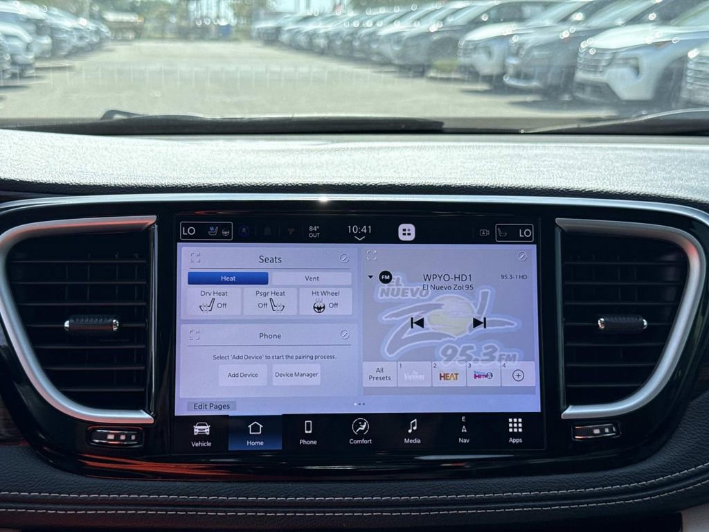 Used 2023 Chrysler Pacifica Limited w/ Uconnect Theater Family Group AWD/4WD image 24