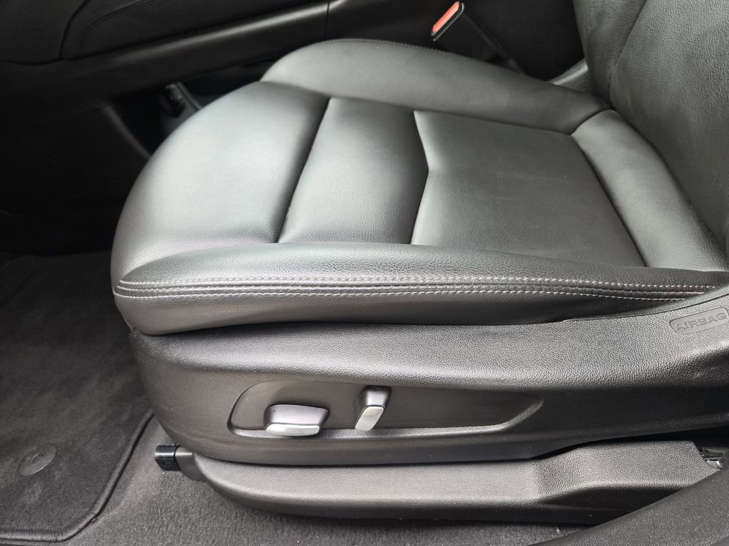 Used 2023 Cadillac XT5 Luxury image 16