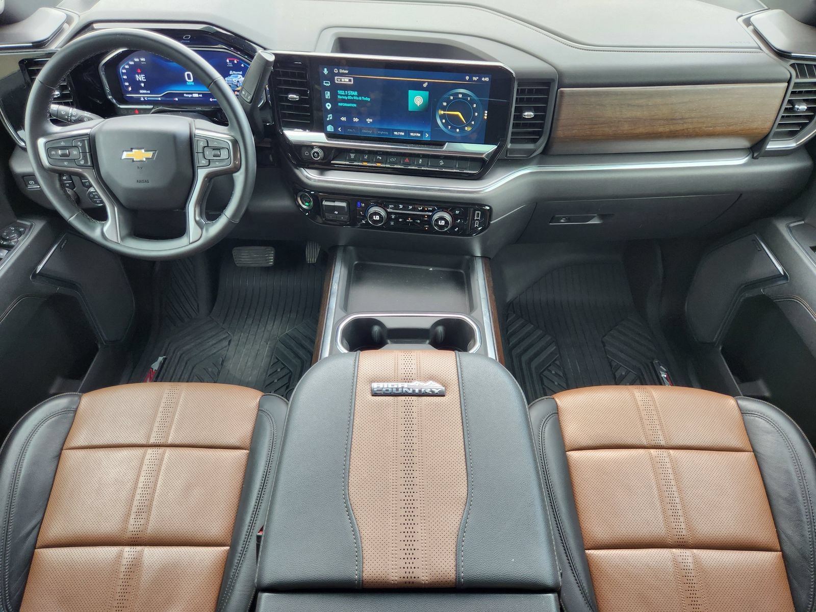 Used 2025 Chevrolet Silverado 2500 High Country w/ High Country Premium Package AWD/4WD image 28
