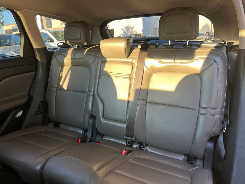 Certified 2025 Lincoln Corsair AWD image 14