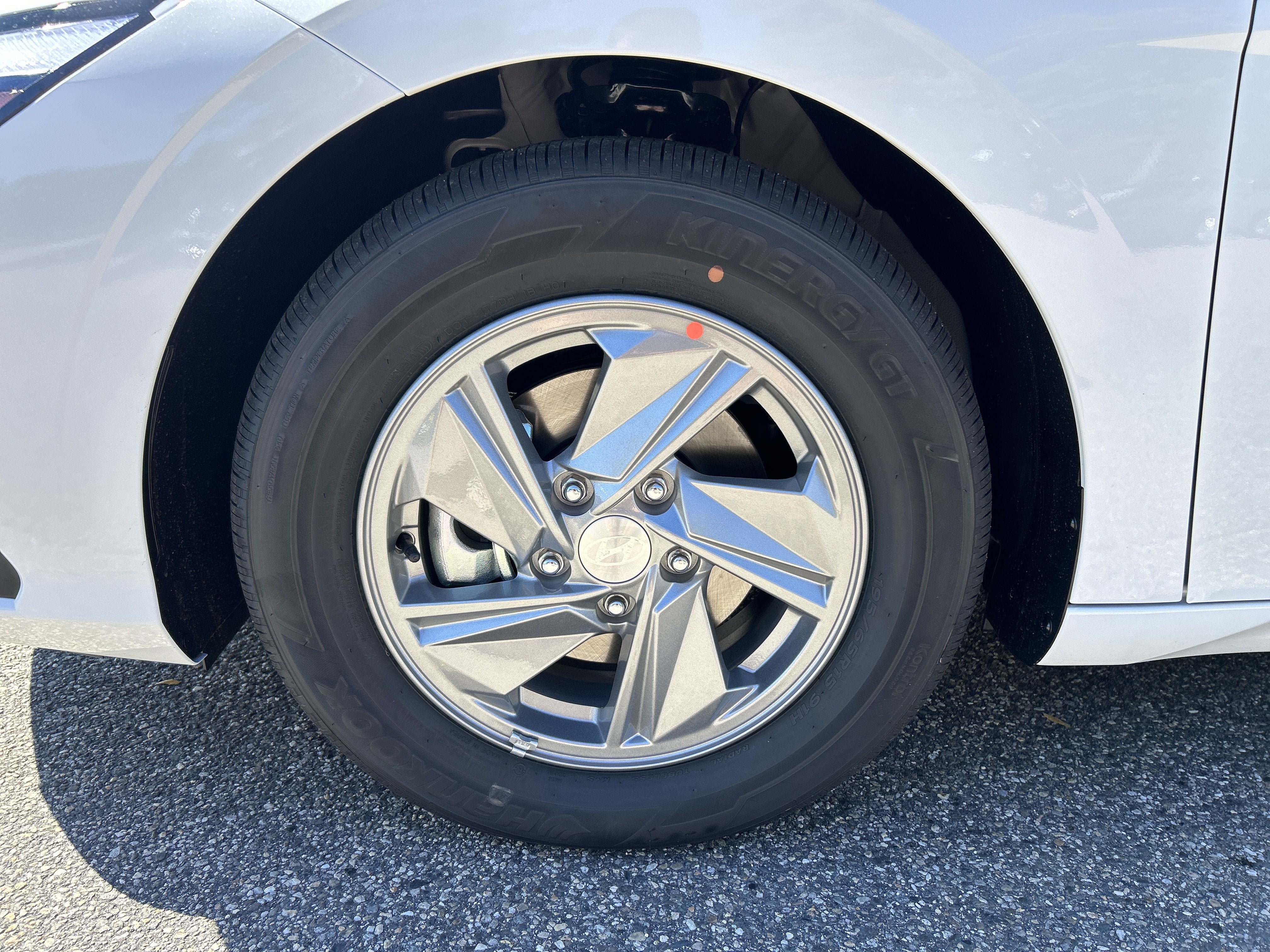 New 2026 Hyundai Elantra SE FWD image 11