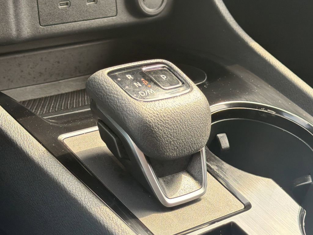 Used 2025 Nissan Rogue SV image 15