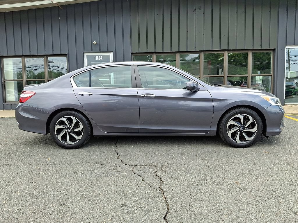 Used 2017 Honda Accord EX image 7