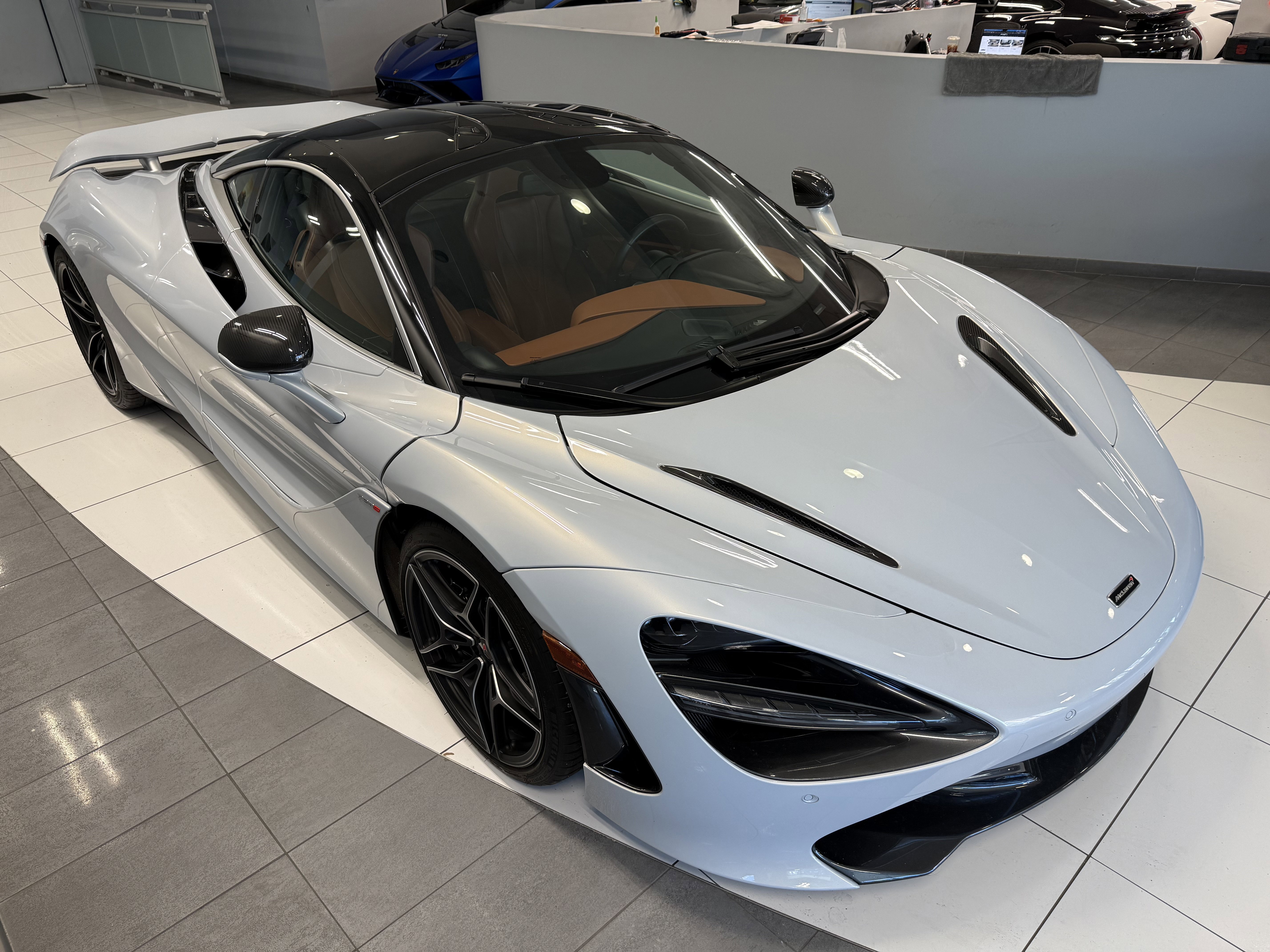 Used 2018 McLaren 720S image 9