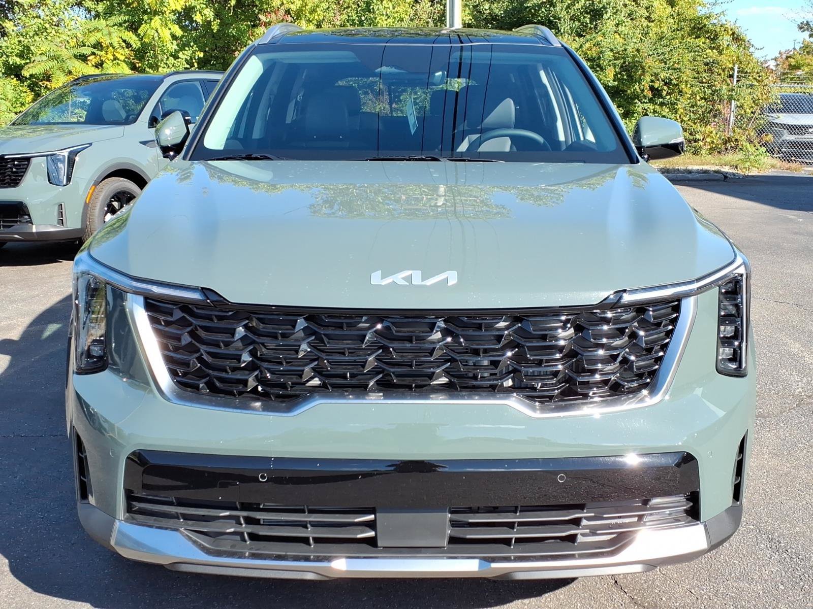 New 2026 Kia Sorento EX AWD/4WD image 2