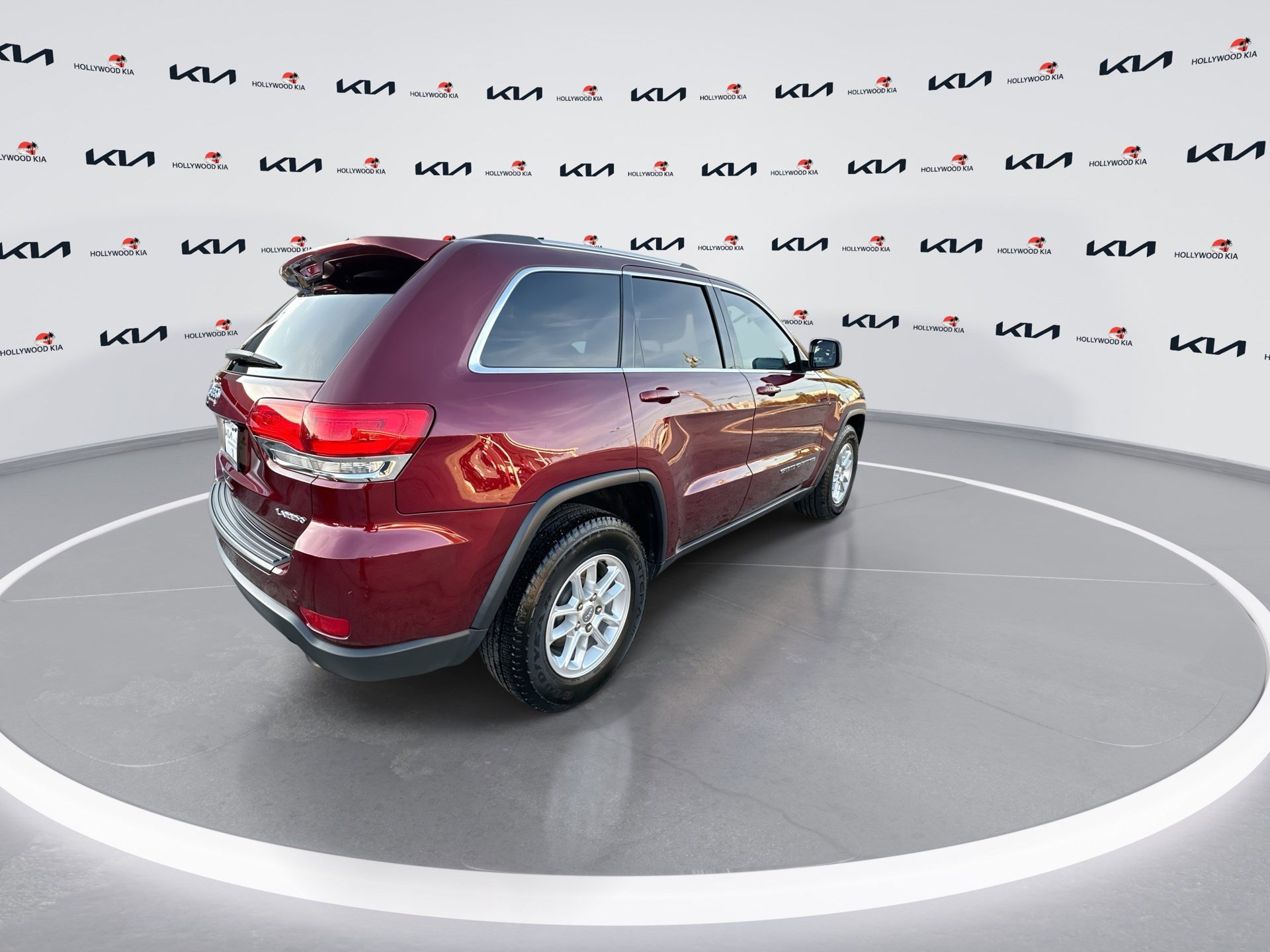 Used 2019 Jeep Grand Cherokee Laredo image 8