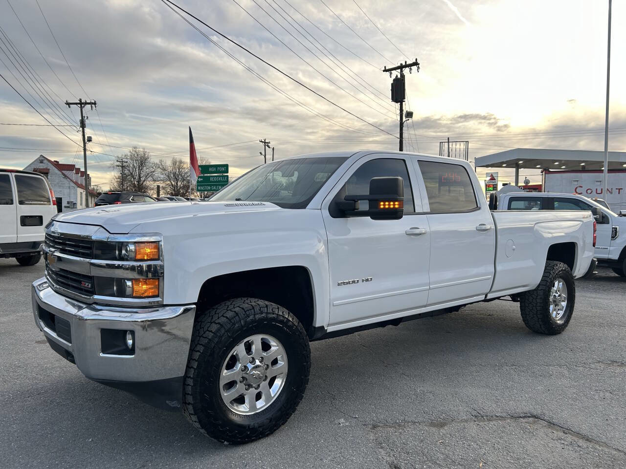 Used 2015 Chevrolet Silverado 2500 LT w/ Z71 Package, Off-Road image 2