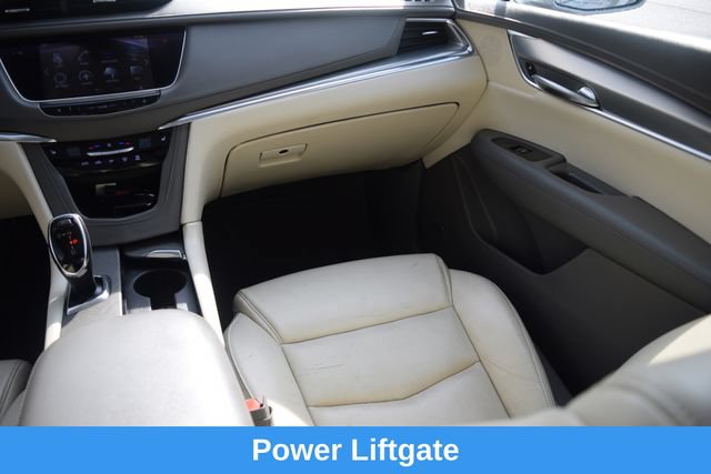 Used 2017 Cadillac XT5 Luxury w/ Driver Awareness Package FWD image 13