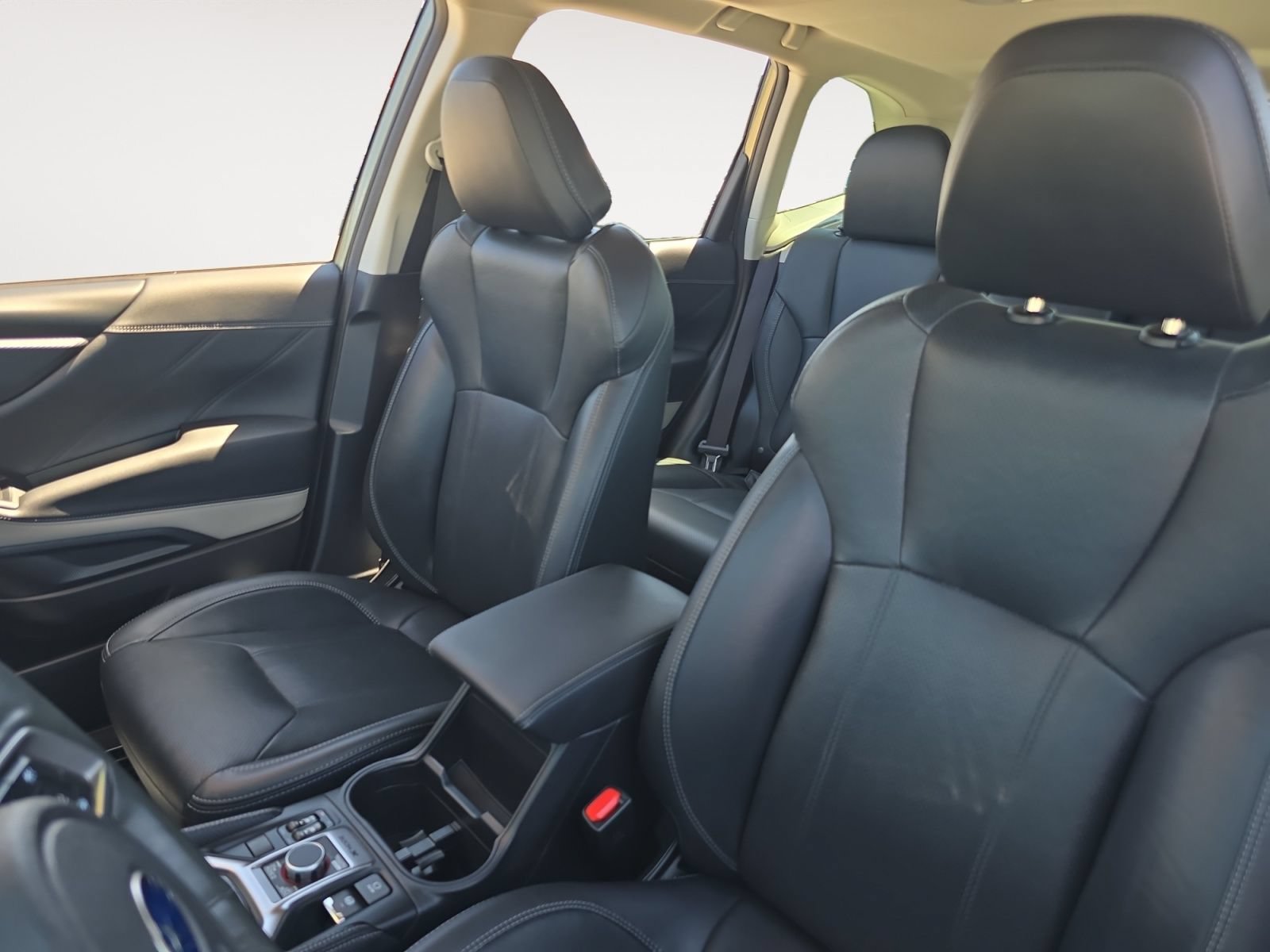 Used 2023 Subaru Forester Limited AWD/4WD image 9