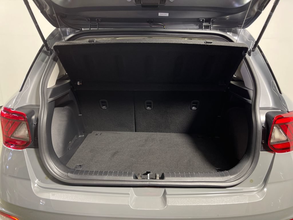 Used 2020 Hyundai Venue SEL w/ Convenience Package FWD image 10