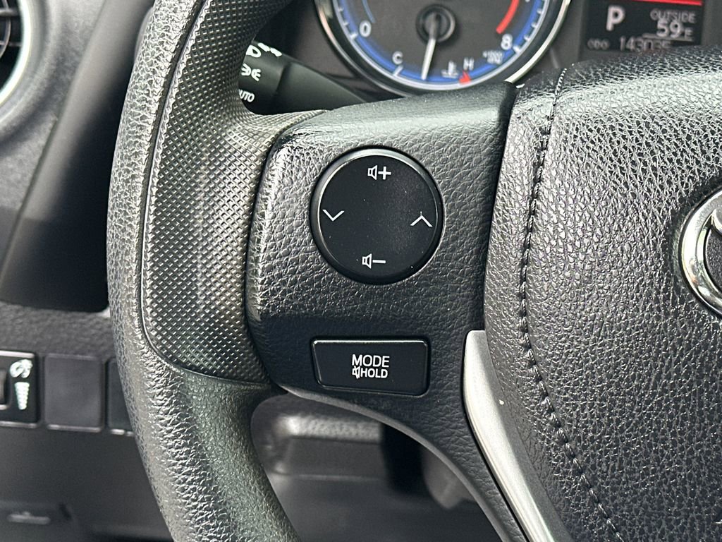 Used 2018 Toyota Corolla LE FWD image 20