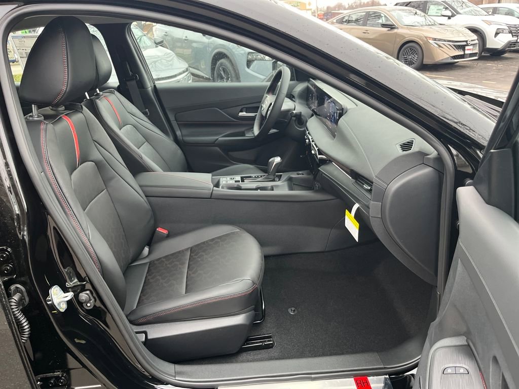 New 2026 Nissan Sentra SR w/ SR Premium Package FWD image 15