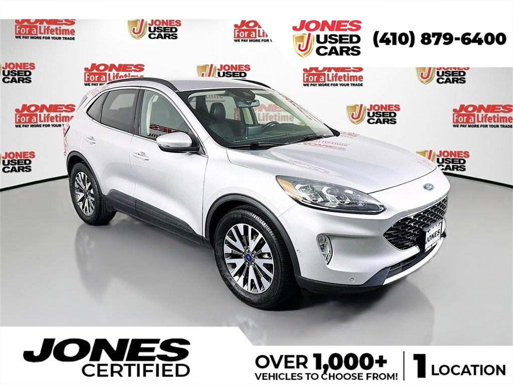 Used 2020 Ford Escape Titanium image 1