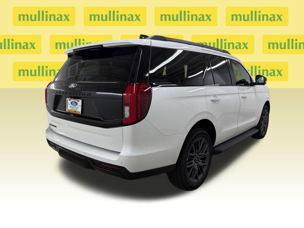 New 2027 Ford Expedition Platinum w/ Stealth Appearance Package RWD image 3