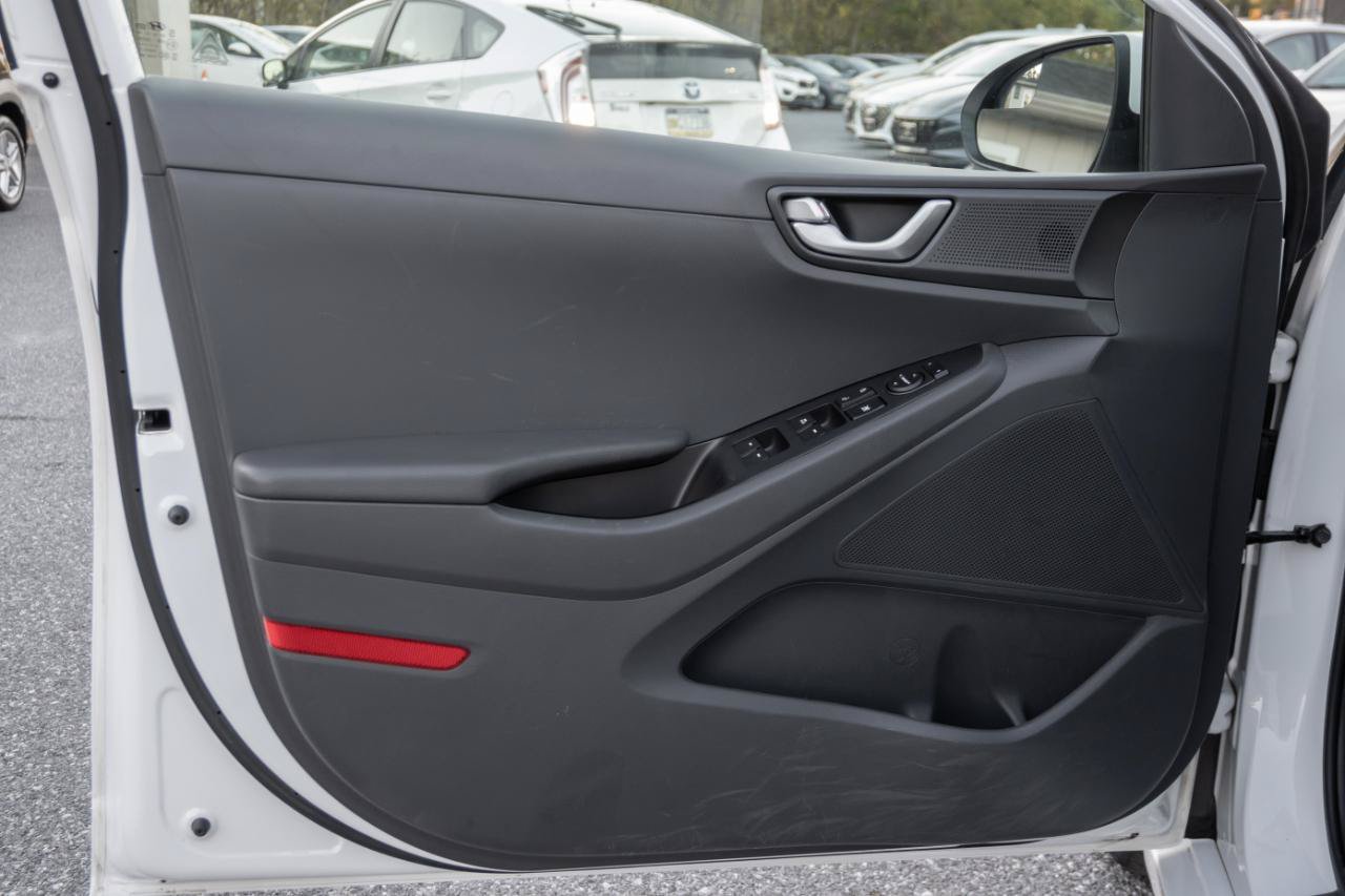 Used 2019 Hyundai Ioniq Blue FWD image 16