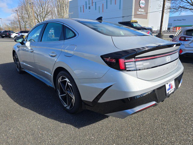 Used 2025 Hyundai Sonata SEL FWD image 5
