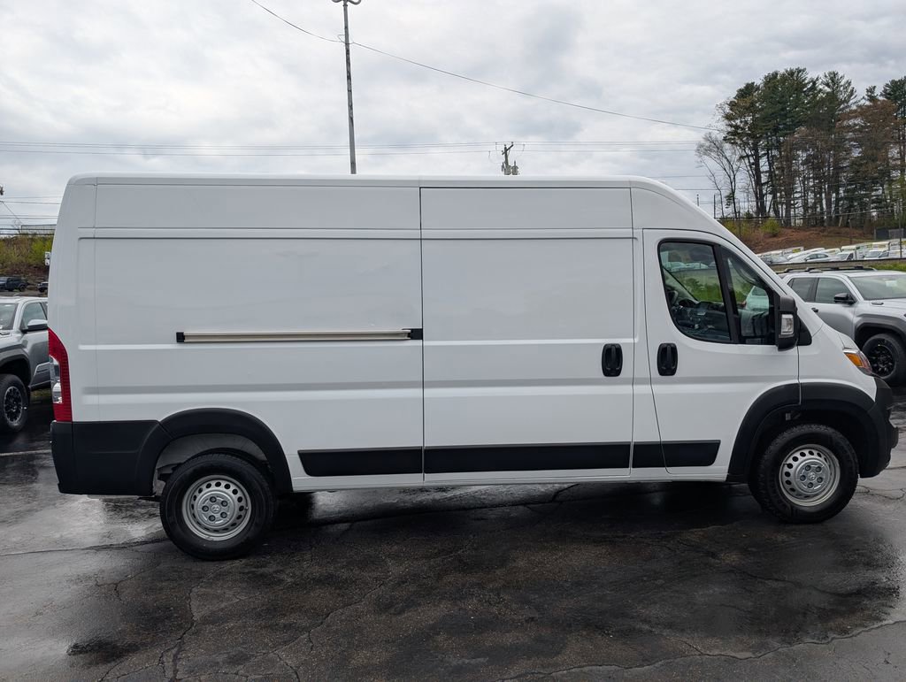 Used 2025 RAM ProMaster 2500 w/ Convenience Group FWD image 9