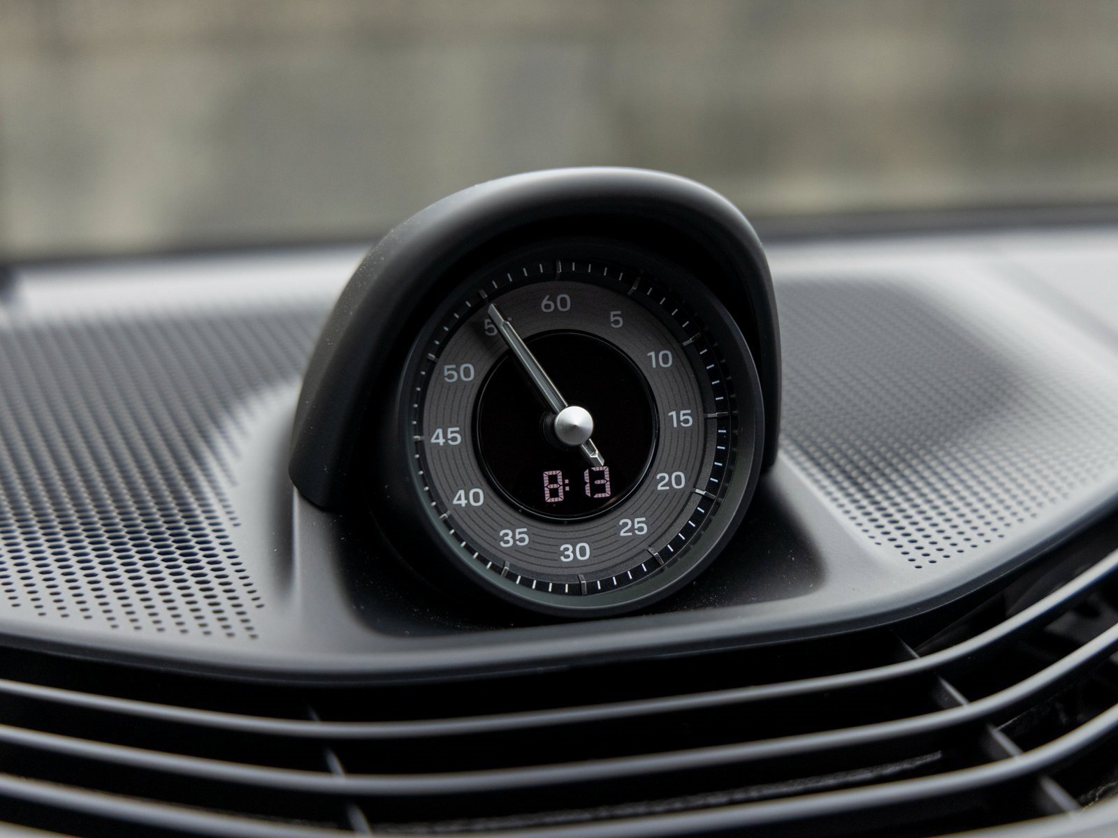 New 2025 Porsche Taycan 4S image 30