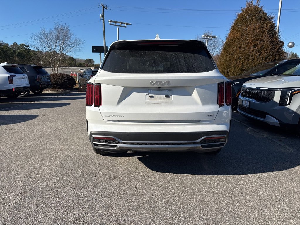 Used 2023 Kia Sorento SX Prestige image 4