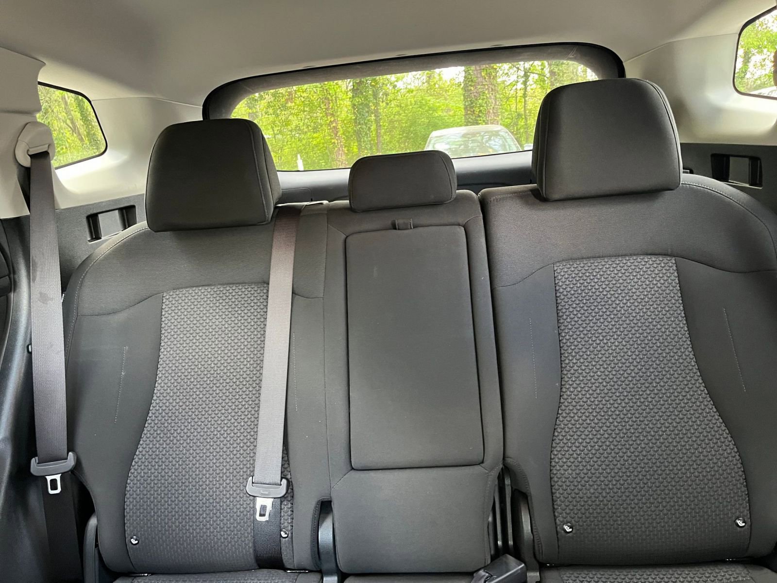 Used 2025 Kia Sportage LX image 37