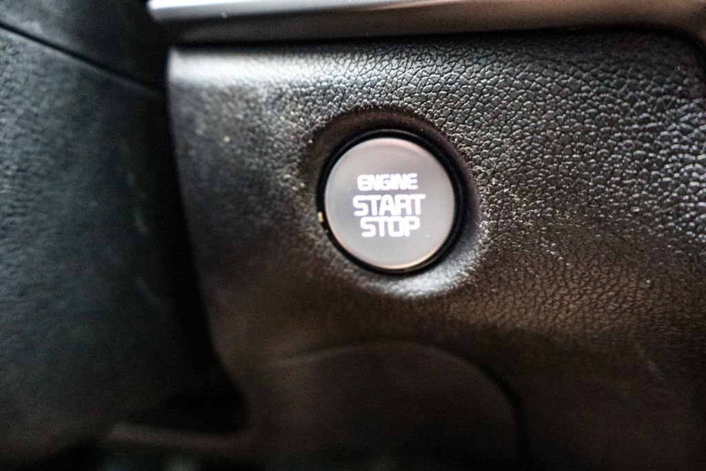 Used 2025 Kia Sorento S w/ Panoramic Sunroof Package image 22