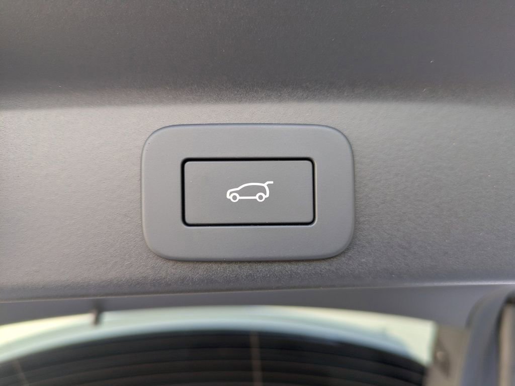 New 2026 Jaguar F-PACE SVR image 14