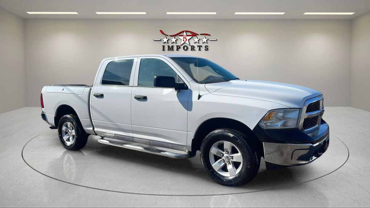 Used 2014 RAM 1500 4x4 Crew Cab w/ Exterior Appearance Group image 18