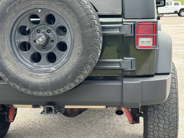 Used 2010 Jeep Wrangler Unlimited Rubicon w/ Trailer Tow Group AWD/4WD image 6