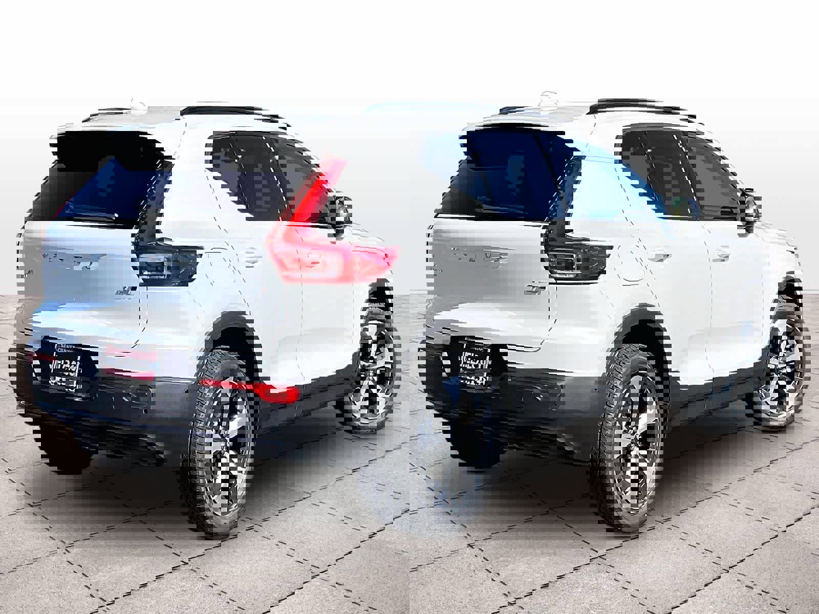 New 2026 Volvo XC40 B5 Plus w/ Protection Package Premier image 4