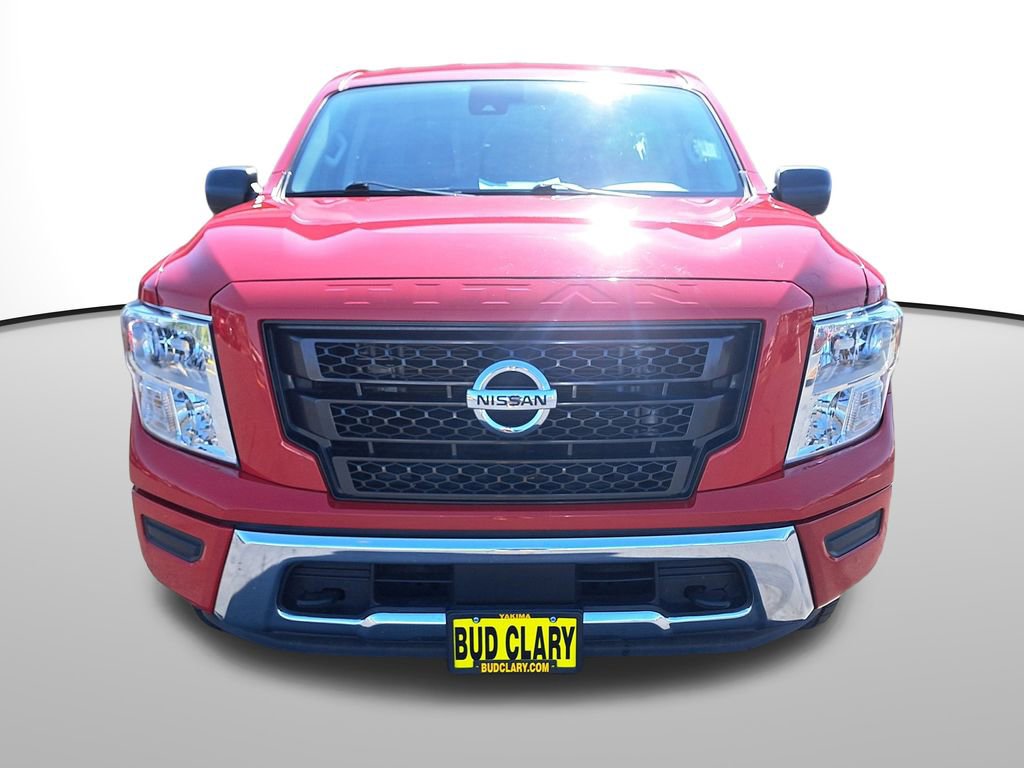 Used 2022 Nissan Titan SV image 2