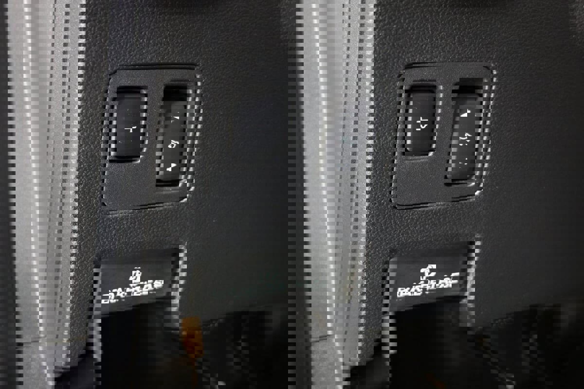 Used 2020 Ford F350 Platinum w/ FX4 Off-Road Package image 26