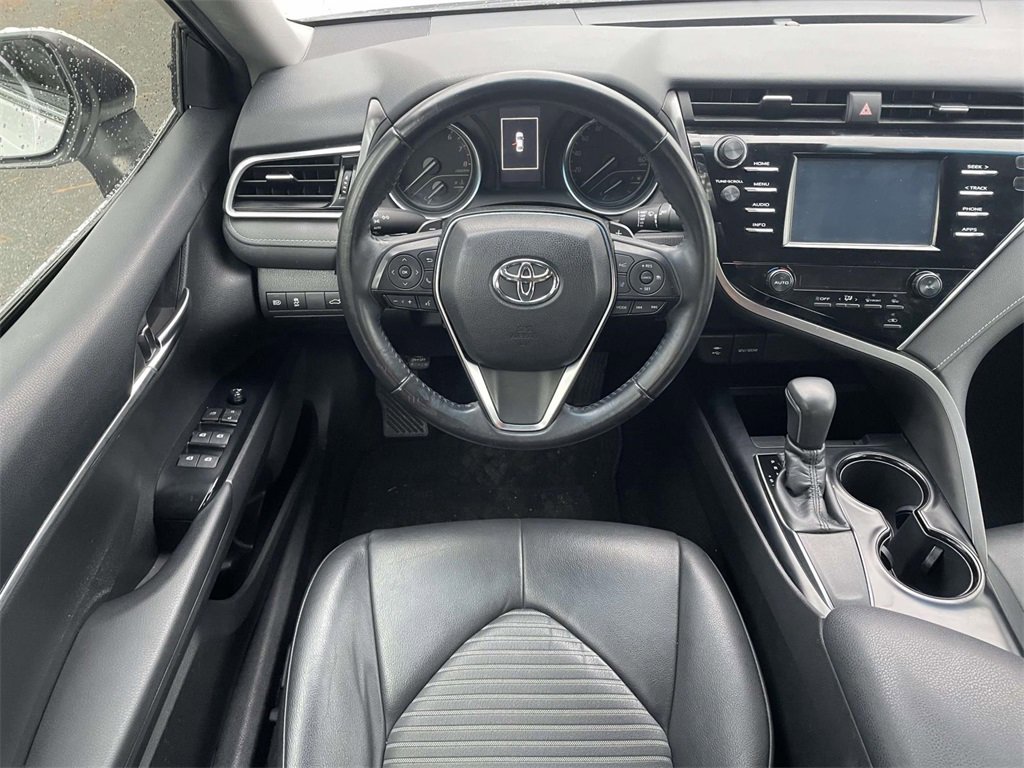 Used 2018 Toyota Camry SE image 11
