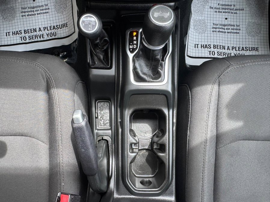 Used 2023 Jeep Wrangler Unlimited w/ Cold Weather Group AWD/4WD image 26