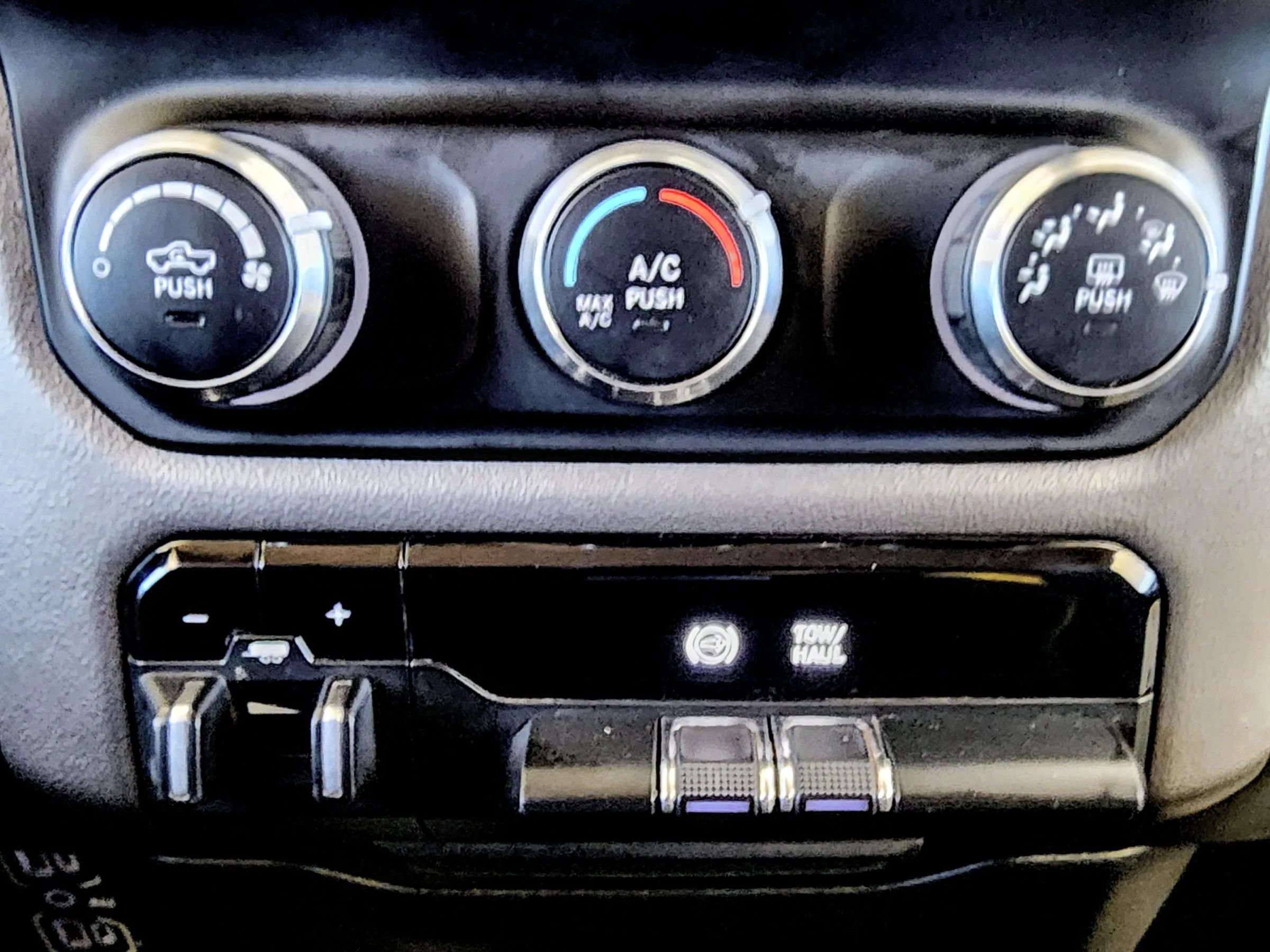 Used 2019 RAM 2500 Big Horn AWD/4WD image 28