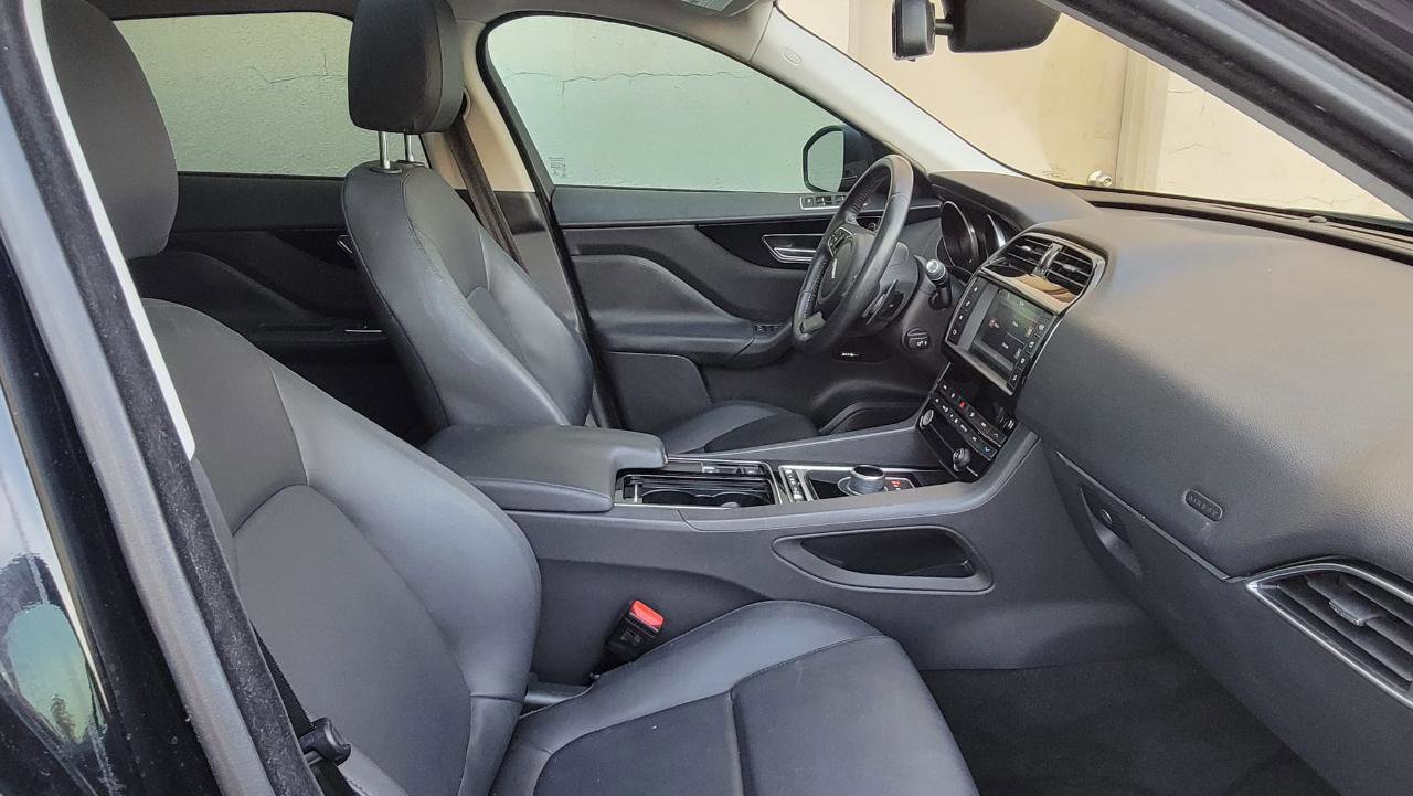 Used 2018 Jaguar F-PACE Premium AWD/4WD image 21