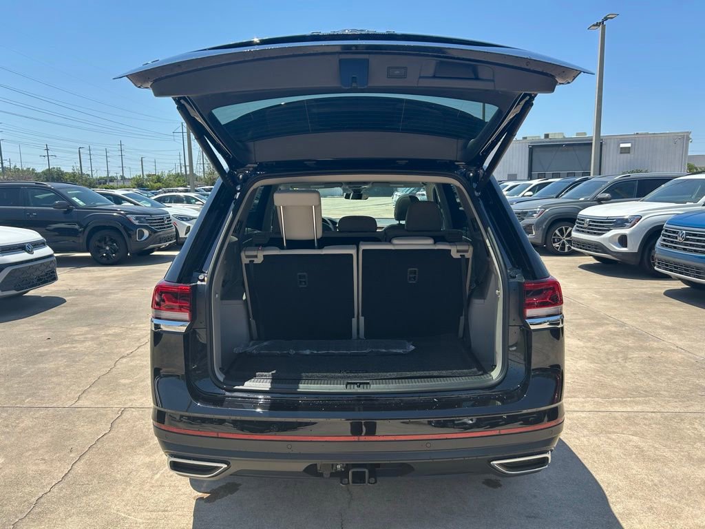 Used 2025 Volkswagen Atlas SE w/ Panoramic Sunroof Package image 34