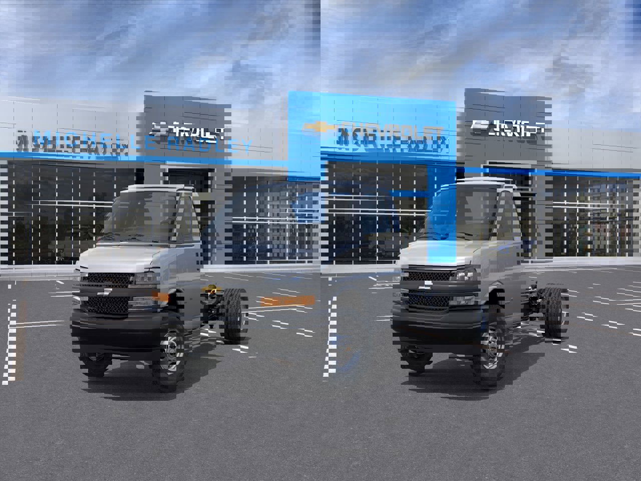 New 2026 Chevrolet Express 4500 RWD image 8