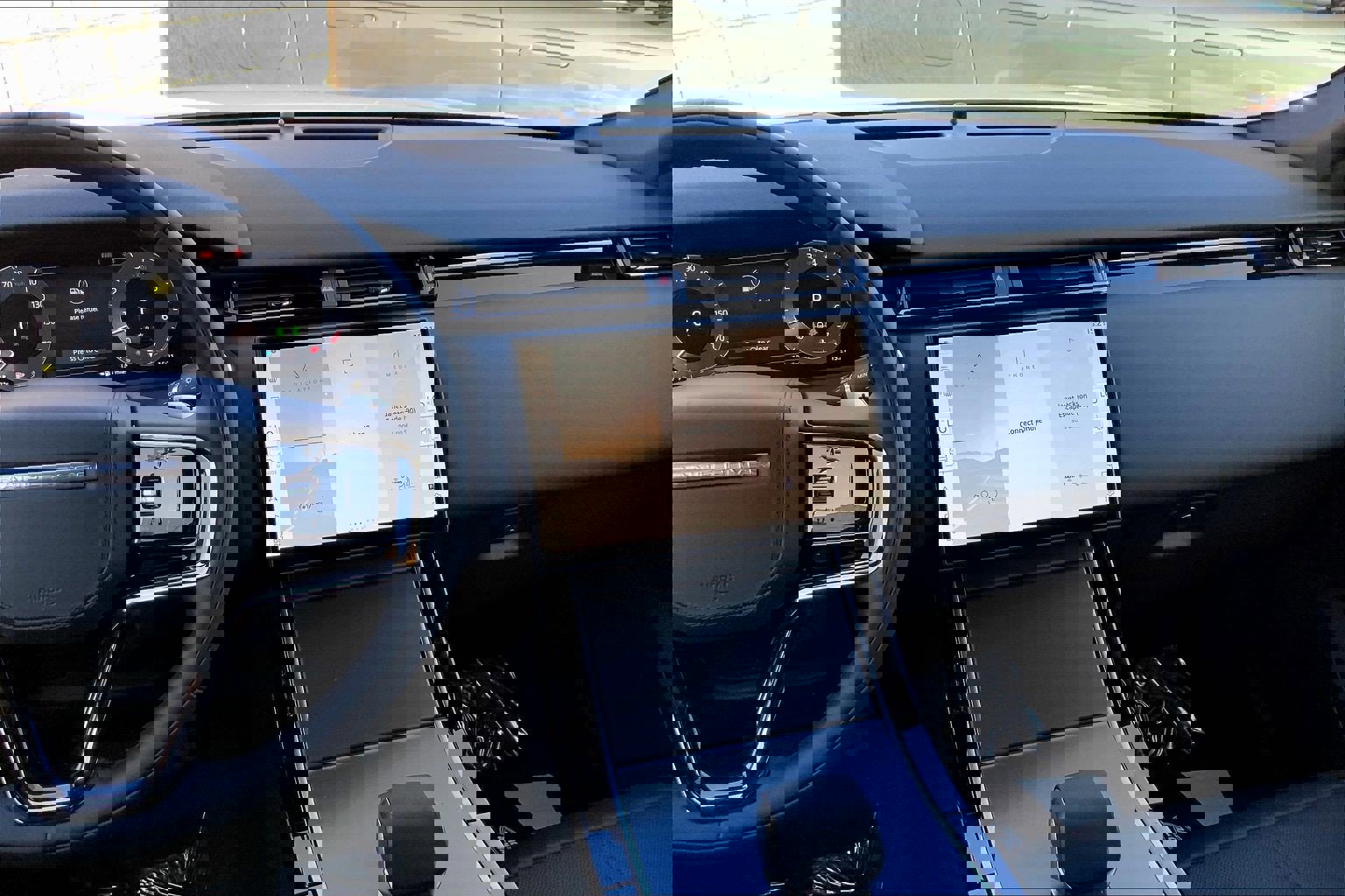 New 2026 Land Rover Range Rover Velar S image 8