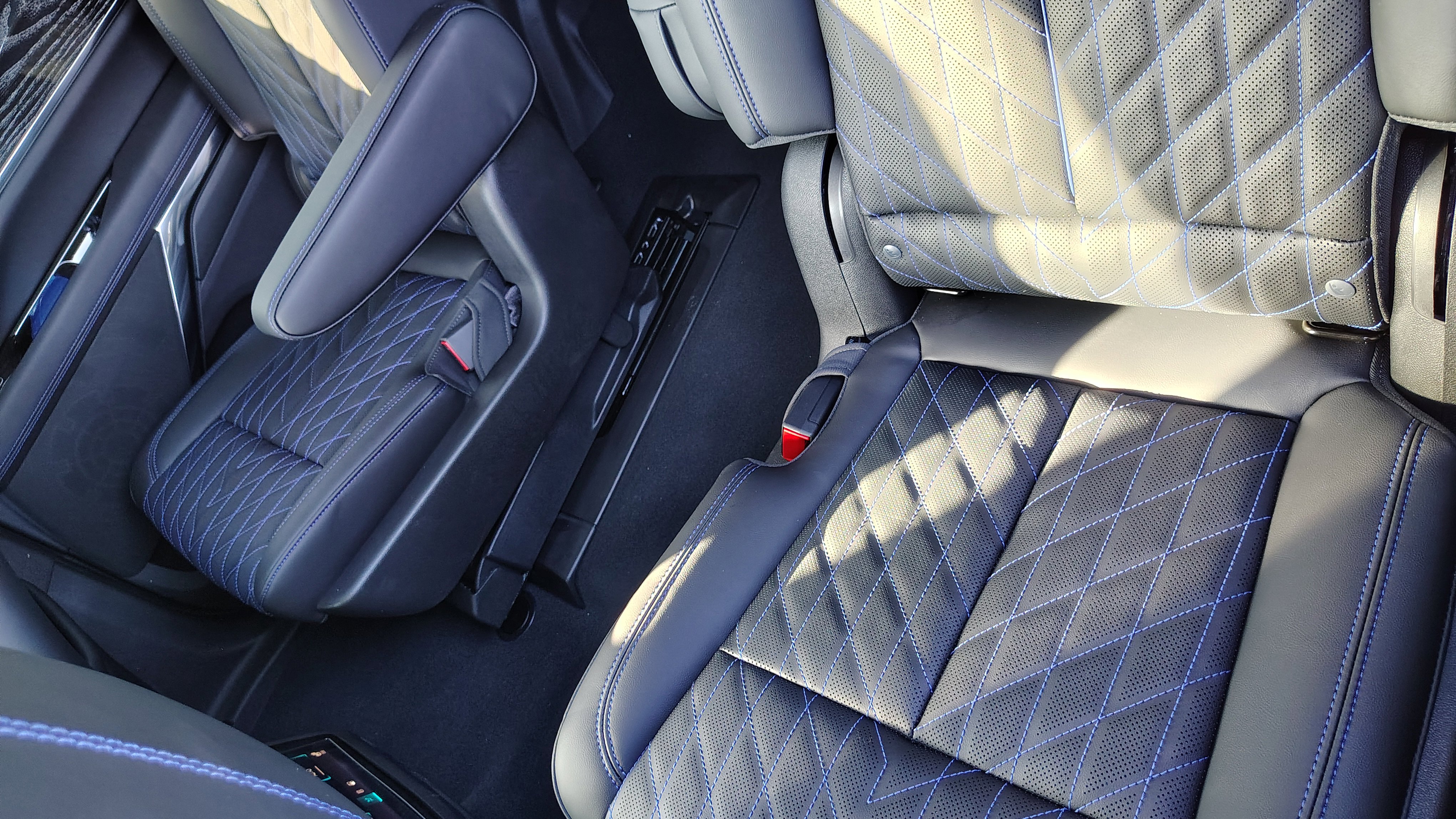 New 2025 Cadillac Escalade IQ Luxury 1 image 33