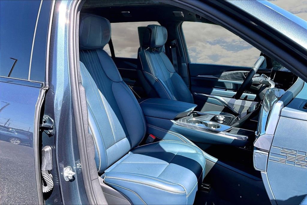 Certified 2025 Cadillac Escalade IQ Luxury 2 image 30