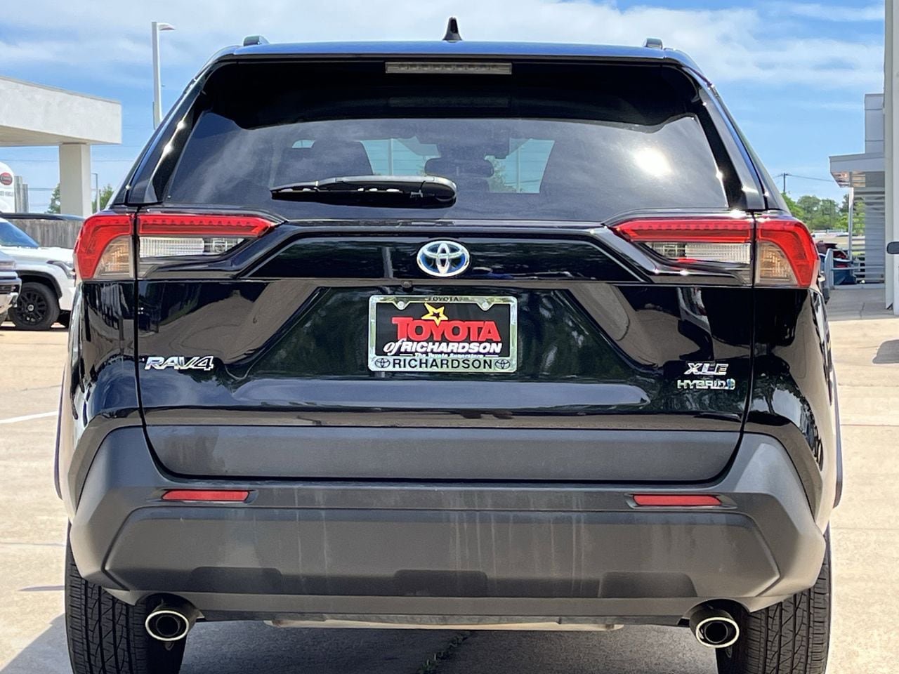 Used 2024 Toyota RAV4 XLE w/ Weather Package AWD/4WD image 5